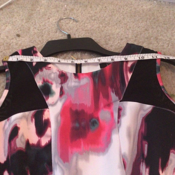 Dress - Picture 5 of 5